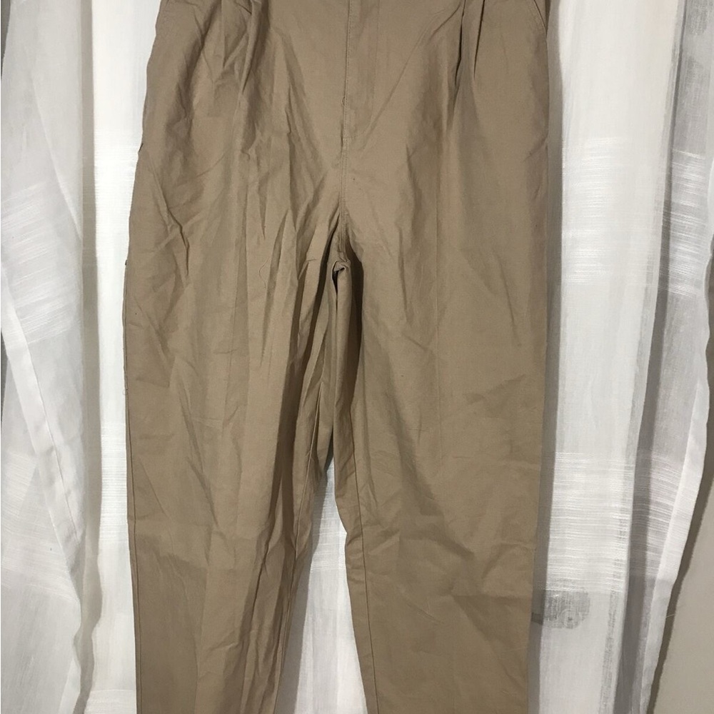 ASOS Design NWT Women’s plus size curvy chino pants